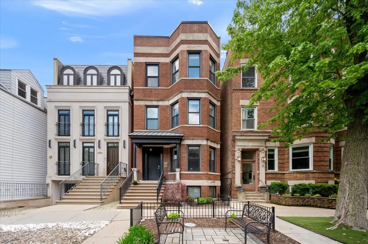 2901 N Burling Street, Chicago, IL 60657 - #1
