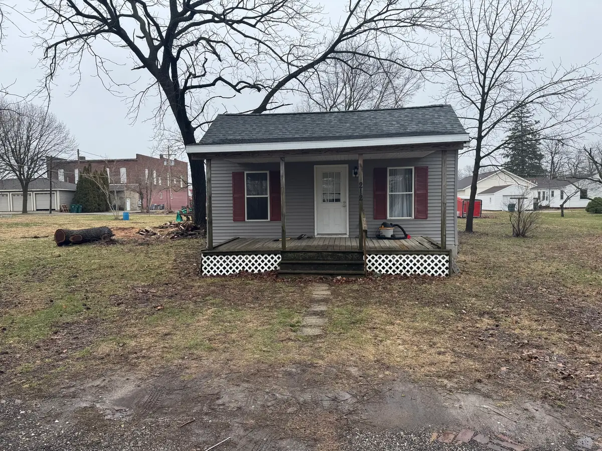 212 S Illinois Street, Atwood, IL 61913 - #1