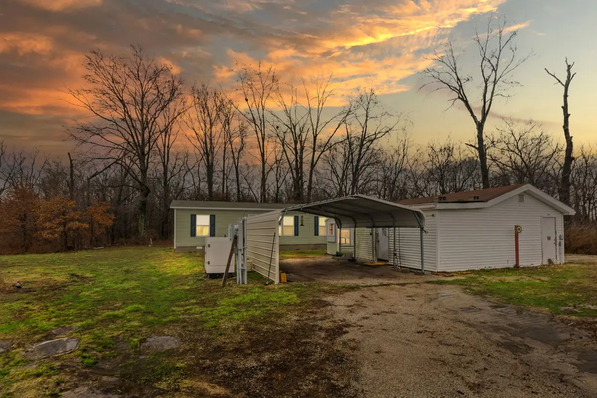 20100 Diamond Springs Road, Shattuc, IL 62231 - #1