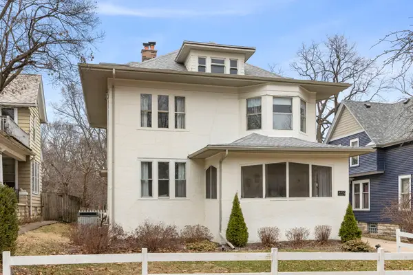 659 W Downer Place, Aurora, IL 60506