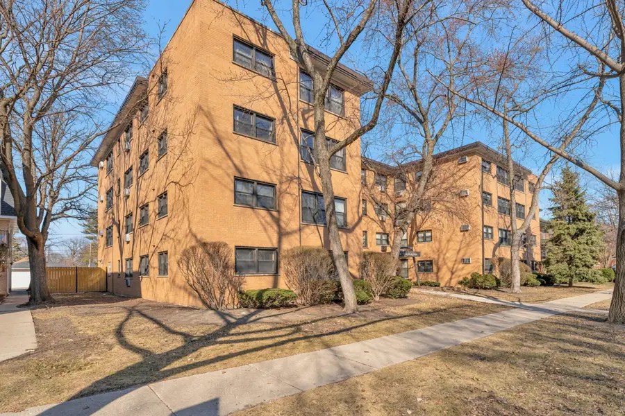 444 Washington Boulevard #303, Oak Park, IL 60302 - #2
