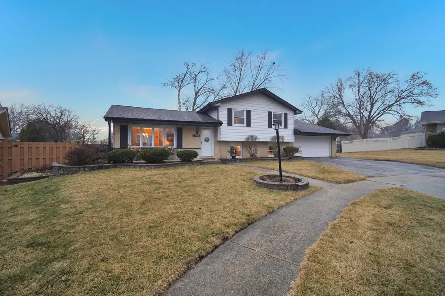 10456 S Stowe Court, Palos Hills, IL 60465 - #2