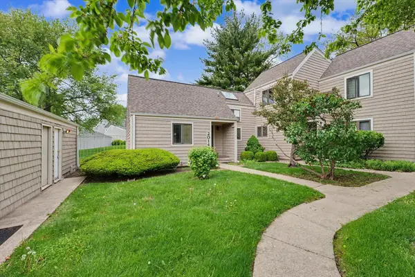 2014 Blackthorn Drive #2014, Champaign, IL 61821