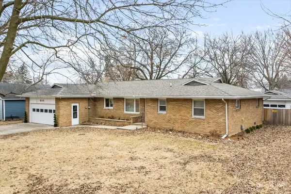 310 E Market Street, Somonauk, IL 60552