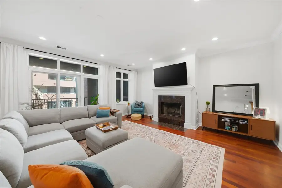 1411 W Chicago Avenue #2, Chicago, IL 60642 - #3