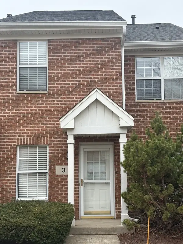 3 Charlotte Circle, Elmhurst, IL 60126