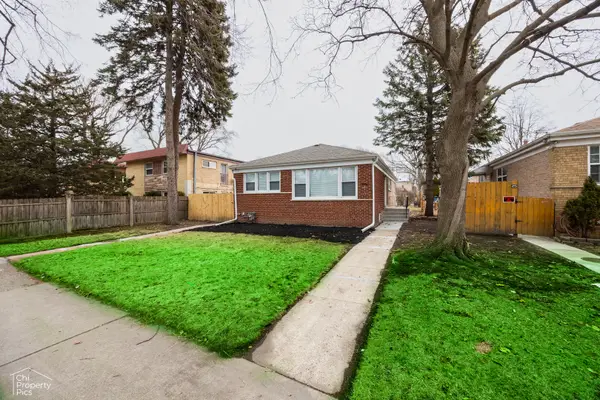 Address Withheld By Seller, Evanston, IL 60202