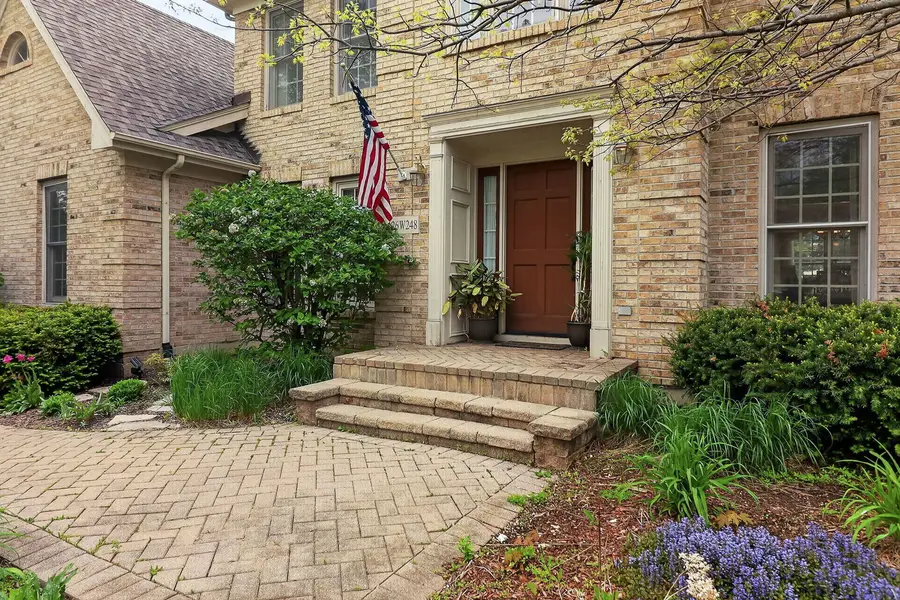 26W248 Tuckaway Court, Winfield, IL 60190 - #2