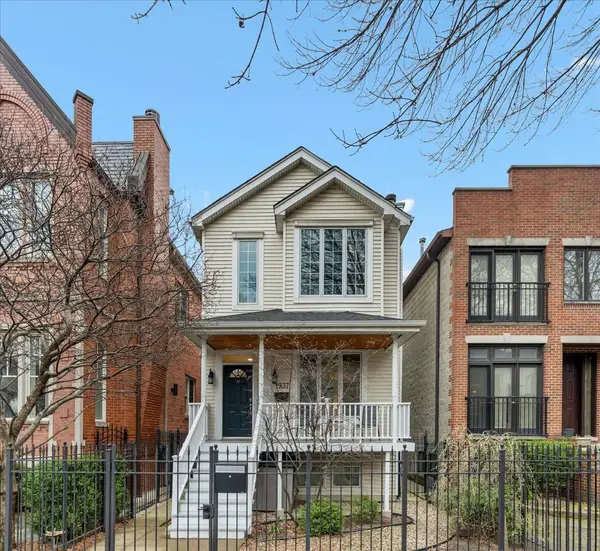 1937 W Melrose Street, Chicago, IL 60657