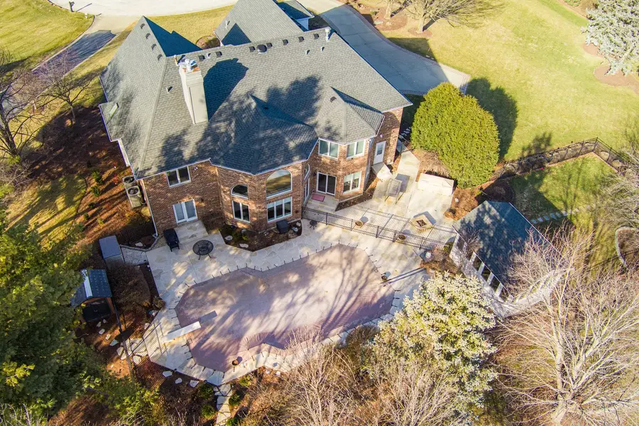 38W509 Golfview Court, Saint Charles, IL 60175 - #2