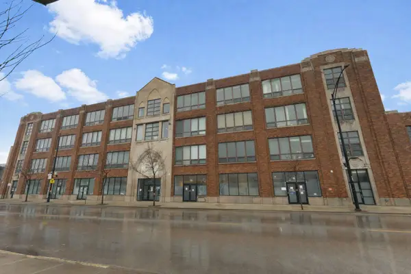 4131 W Belmont Avenue #402, Chicago, IL 60641