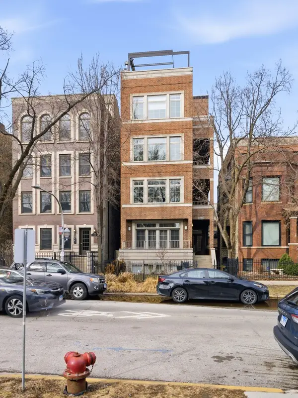 664 W Aldine Avenue #2, Chicago, IL 60657