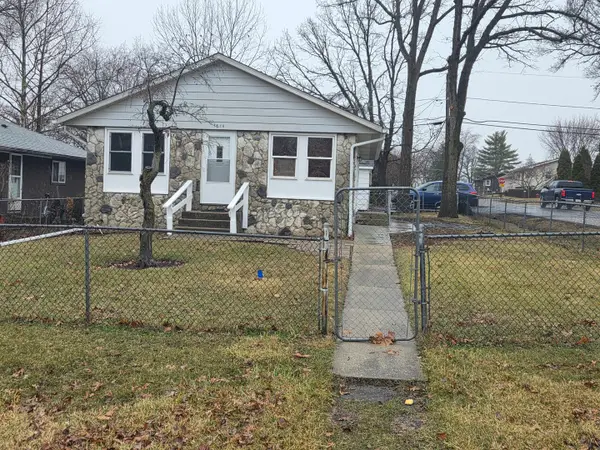 1514 Round Lake Drive, Round Lake Beach, IL 60073