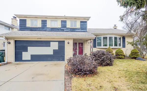 2433 S Shag Bark Trail, Arlington Heights, IL 60005