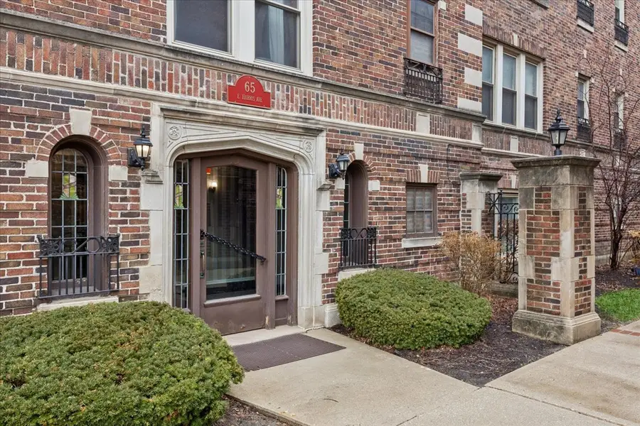 65 E Harris Avenue #2A, La Grange, IL 60525 - #3