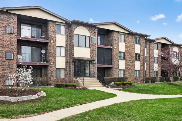 13911 Laramie Avenue #122, Crestwood, IL 60418