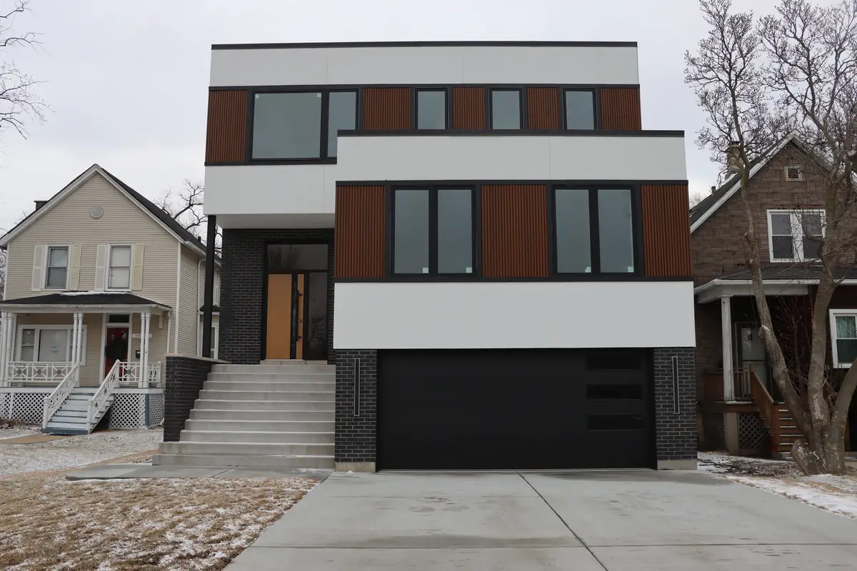 10009 S Beverly Avenue, Chicago, IL 60643 - #1