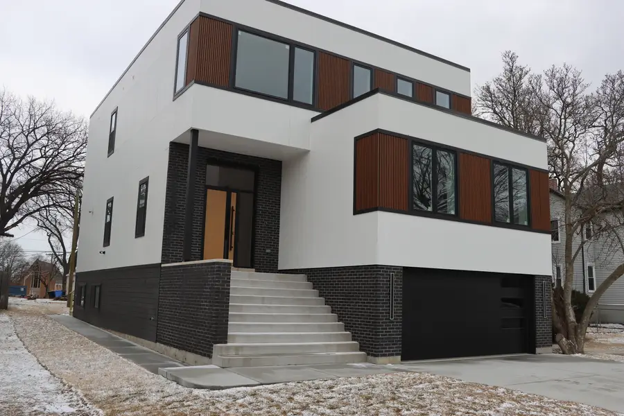 10009 S Beverly Avenue, Chicago, IL 60643 - #3