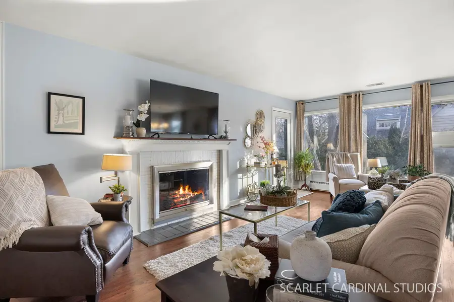 31 Roosevelt Street, Saint Charles, IL 60174 - #3