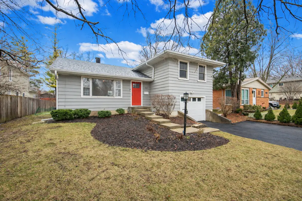 715 E Main Street, Barrington, IL 60010 - #1