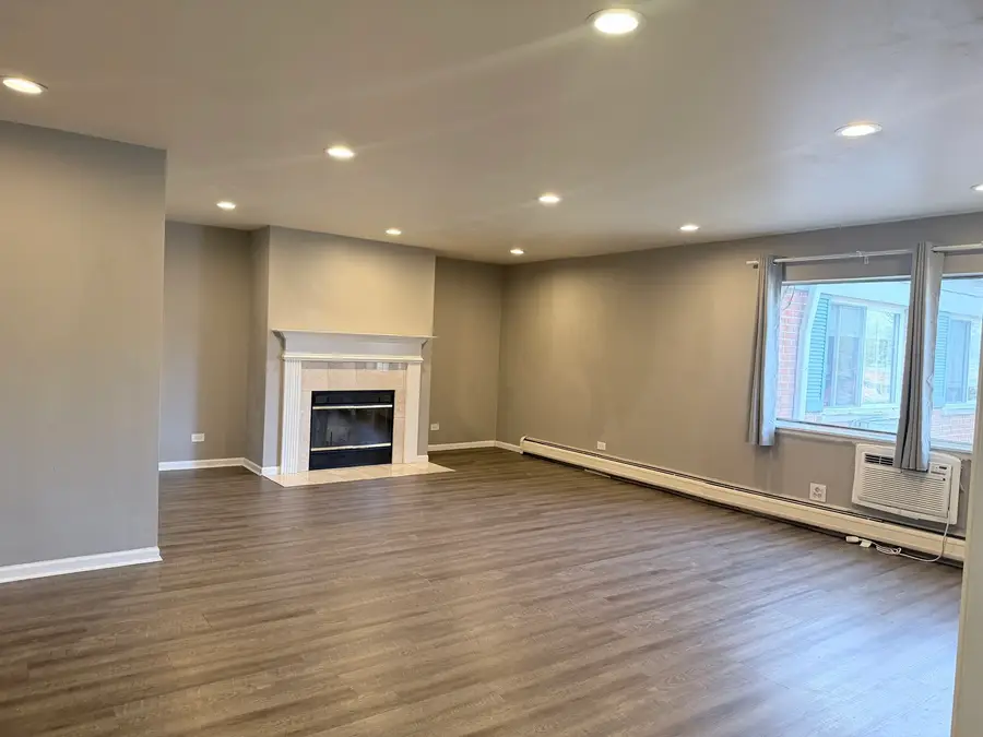 706 E Algonquin Road #204, Arlington Heights, IL 60005 - #2