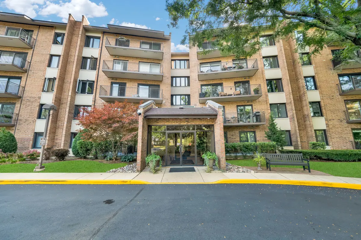 601 Lake Hinsdale Drive #301, Willowbrook, IL 60527 - #1