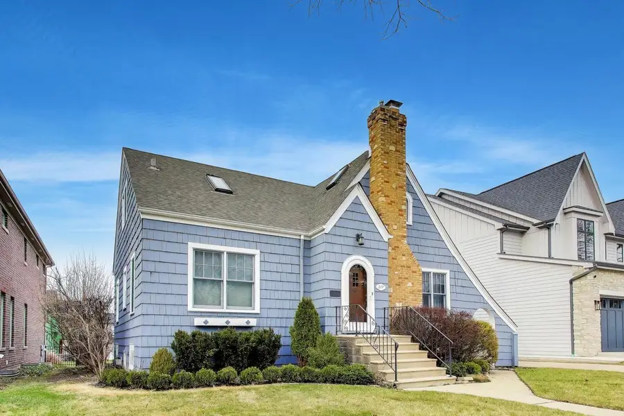 277 E Oneida Avenue, Elmhurst, IL 60126 - #3