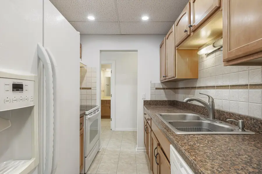 9078 W Heathwood Drive #5D, Niles, IL 60714 - #3