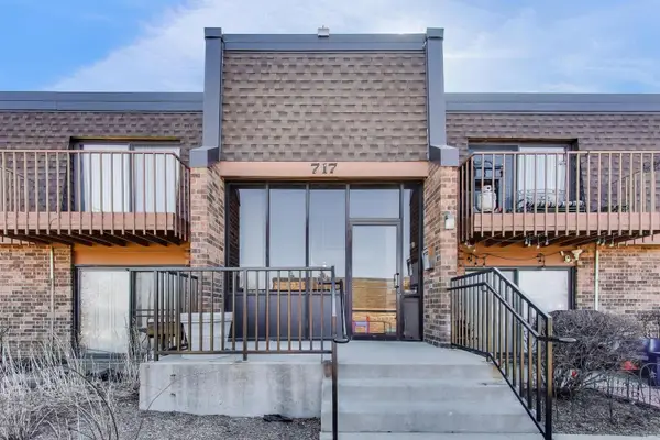 717 Killarney Court #2D, Schaumburg, IL 60193