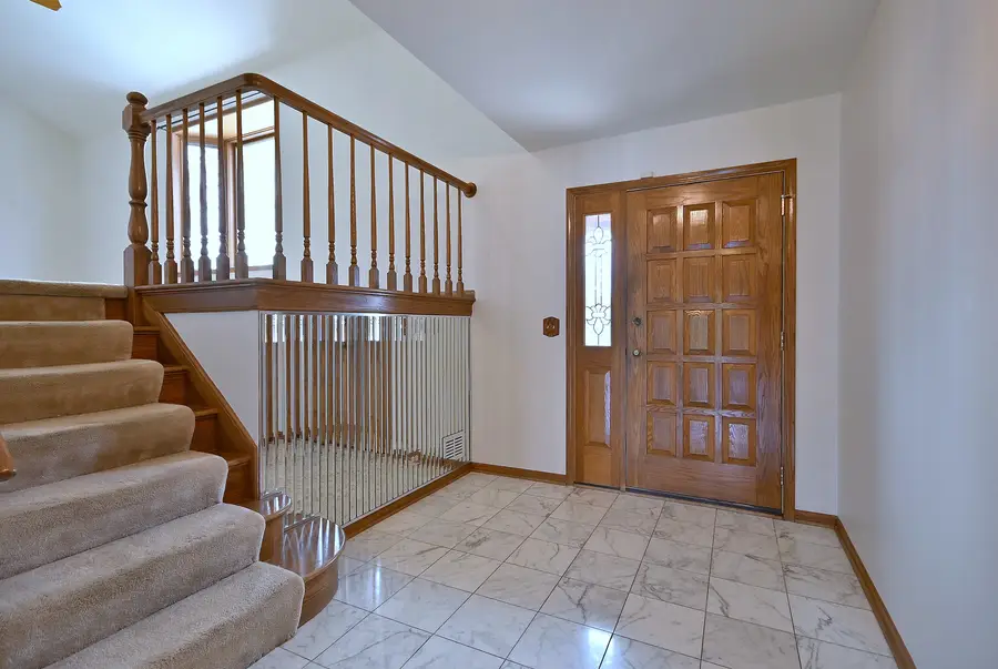 632 Berkshire Lane, Des Plaines, IL 60016 - #3