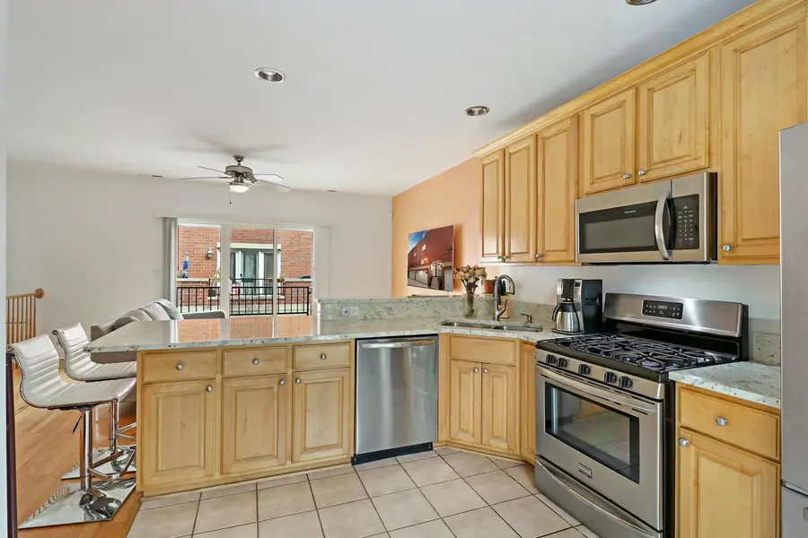 4549 N Central Avenue #8, Chicago, IL 60630 - #3