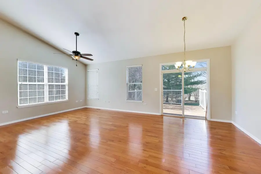 985 Oak Ridge Boulevard, Elgin, IL 60120 - #3