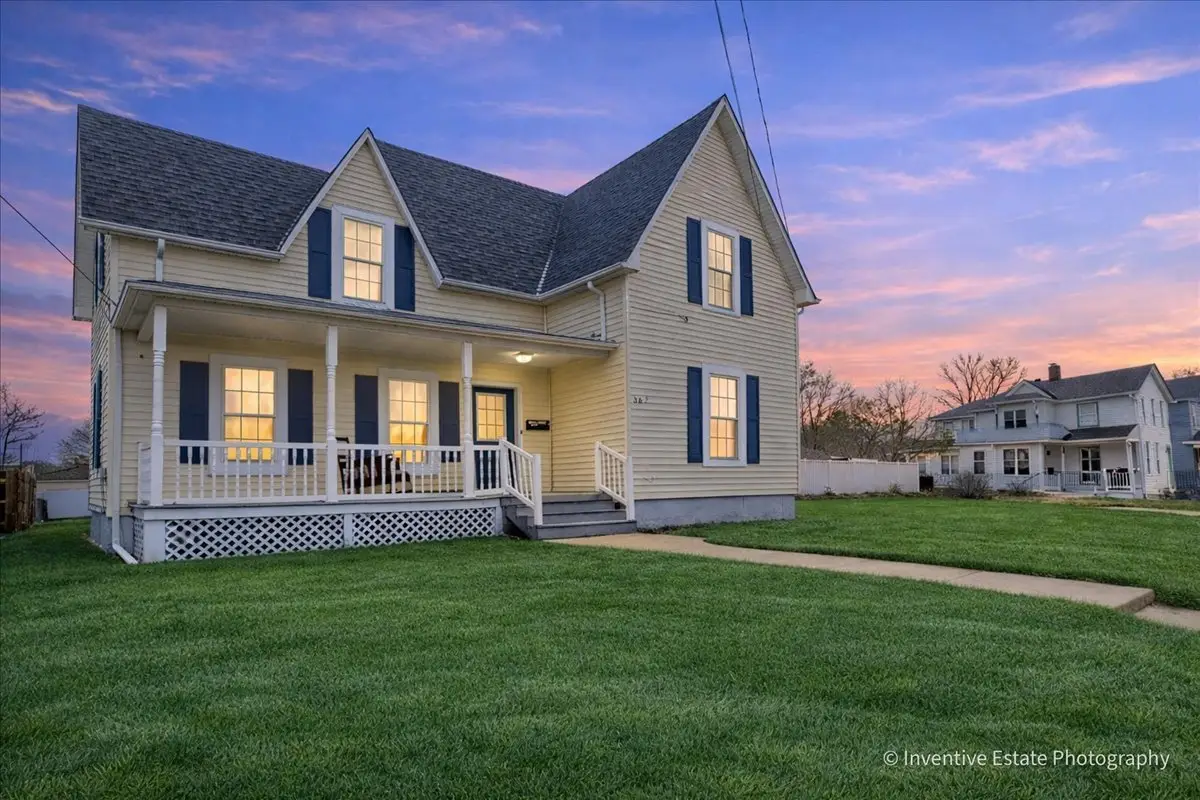 567 E New York Street, Aurora, IL 60505 - #1