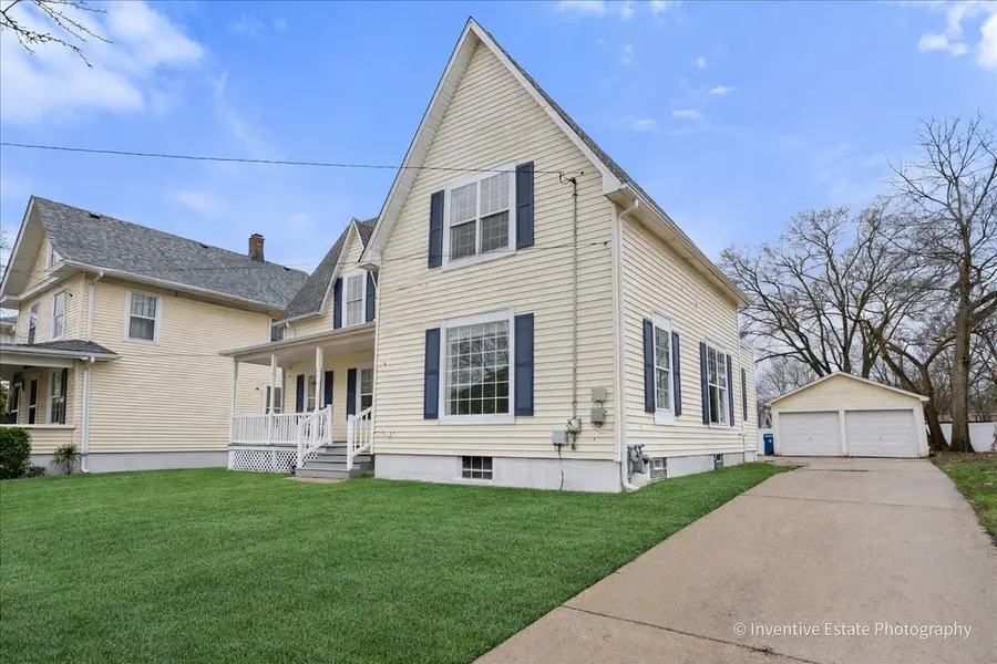 567 E New York Street, Aurora, IL 60505 - #2