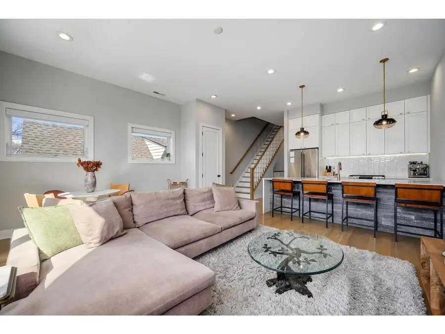 2705 N Hamlin Avenue #3, Chicago, IL 60647 - #2