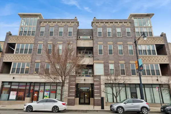 3113 W Lawrence Avenue #A201, Chicago, IL 60625