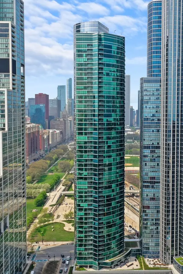 1201 S Prairie Avenue #2403, Chicago, IL 60605
