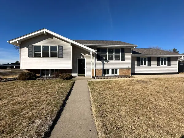 1104 15th Street, Dewitt, IA 52472