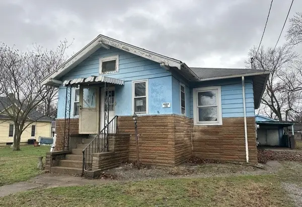 706 E Park Street, Duquoin, IL 62832