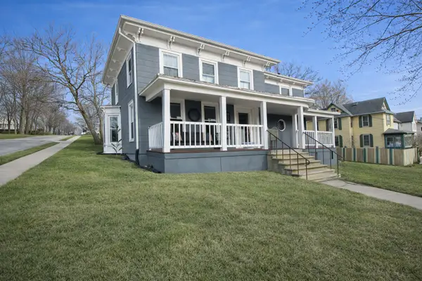 402 S Ottawa Avenue, Dixon, IL 61021