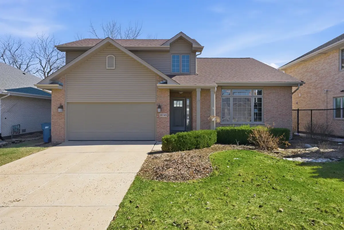 10749 S Cook Avenue, Oak Lawn, IL 60453 - #1