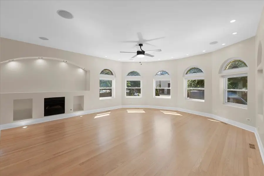 2416 W Morse Avenue, Chicago, IL 60645 - #3