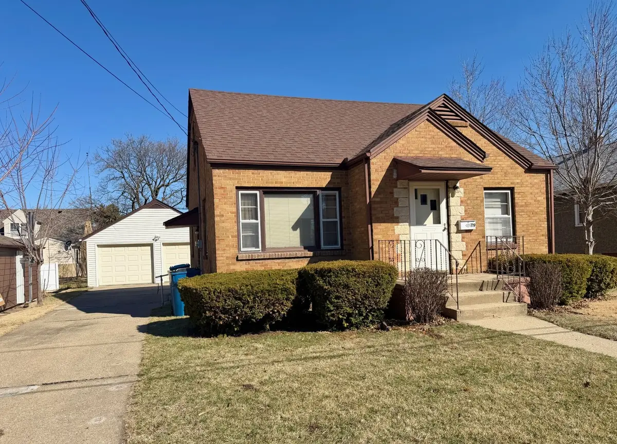 719 12th Street, Peru, IL 61354 - #1