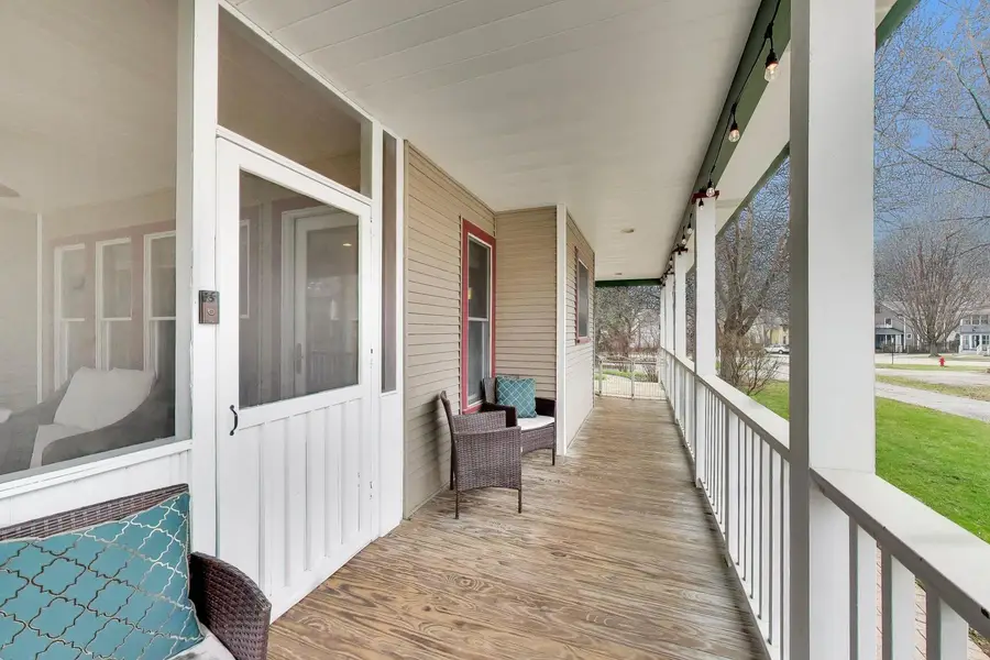 311 Brainerd Avenue, Libertyville, IL 60048 - #3