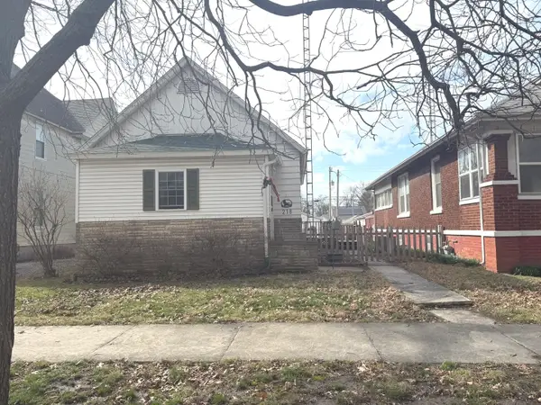 218 N Hickory Street, Centralia, IL 62801