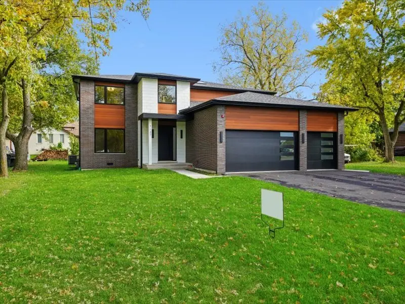 7137 S 87th Avenue, Justice, IL 60458 - #3