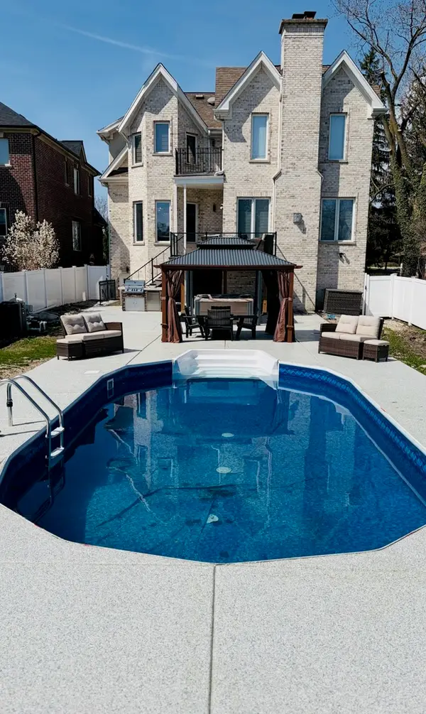 7381 S Madison Street, Burr Ridge, IL 60527