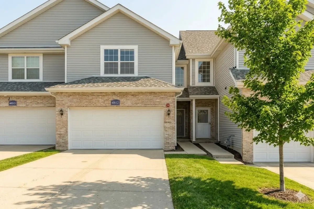 600 W Pleasant Lane #C2, Lombard, IL 60148 - #1