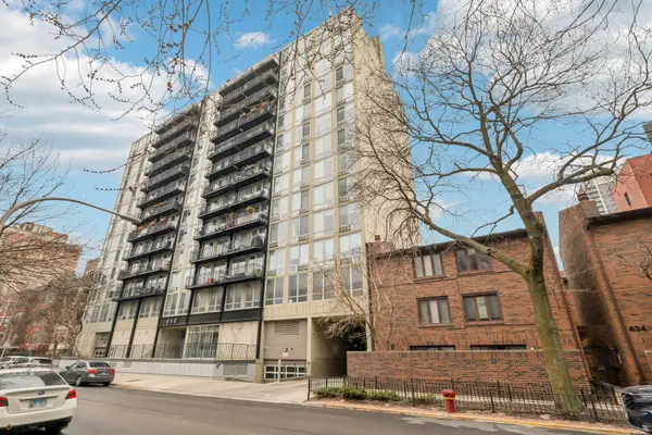 450 W Briar Place #7J, Chicago, IL 60657