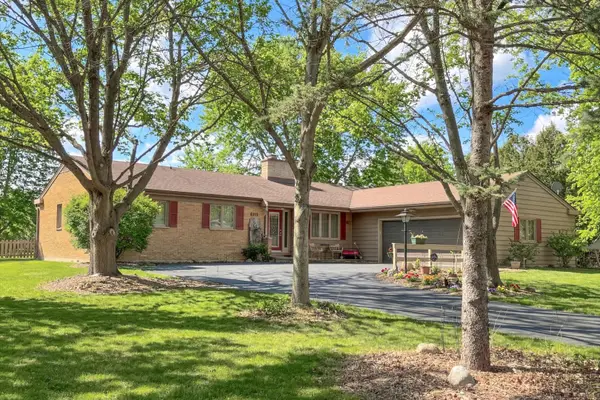 6315 Walkup Lane, Crystal Lake, IL 60012